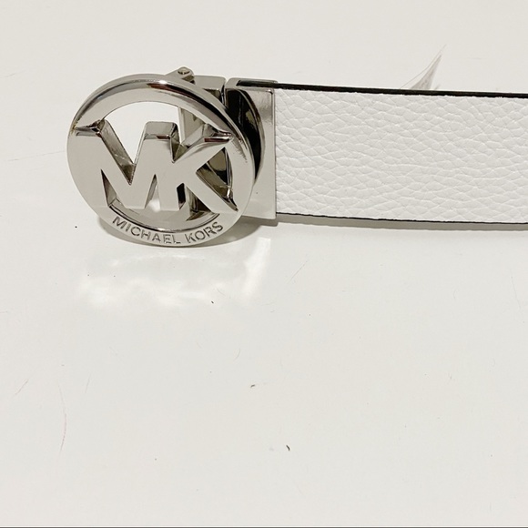 MICHAEL Michael Kors White Black Reversible Leather Belt Silver Buckle NWT - Picture 4 of 10